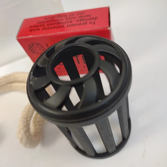 La Tee Da! Marble Cream and Brown Effusion Lamp with Wick New with Tags - Picture 7 of 15